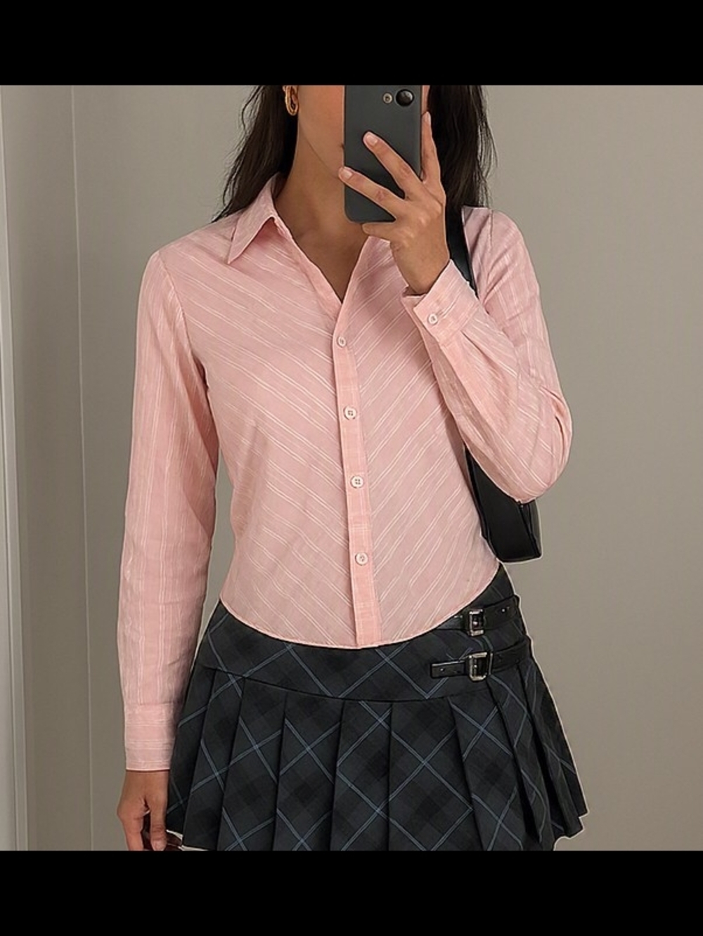 Vintage Women's Light Pink Diagonal Stripe Button-Down Shirt
